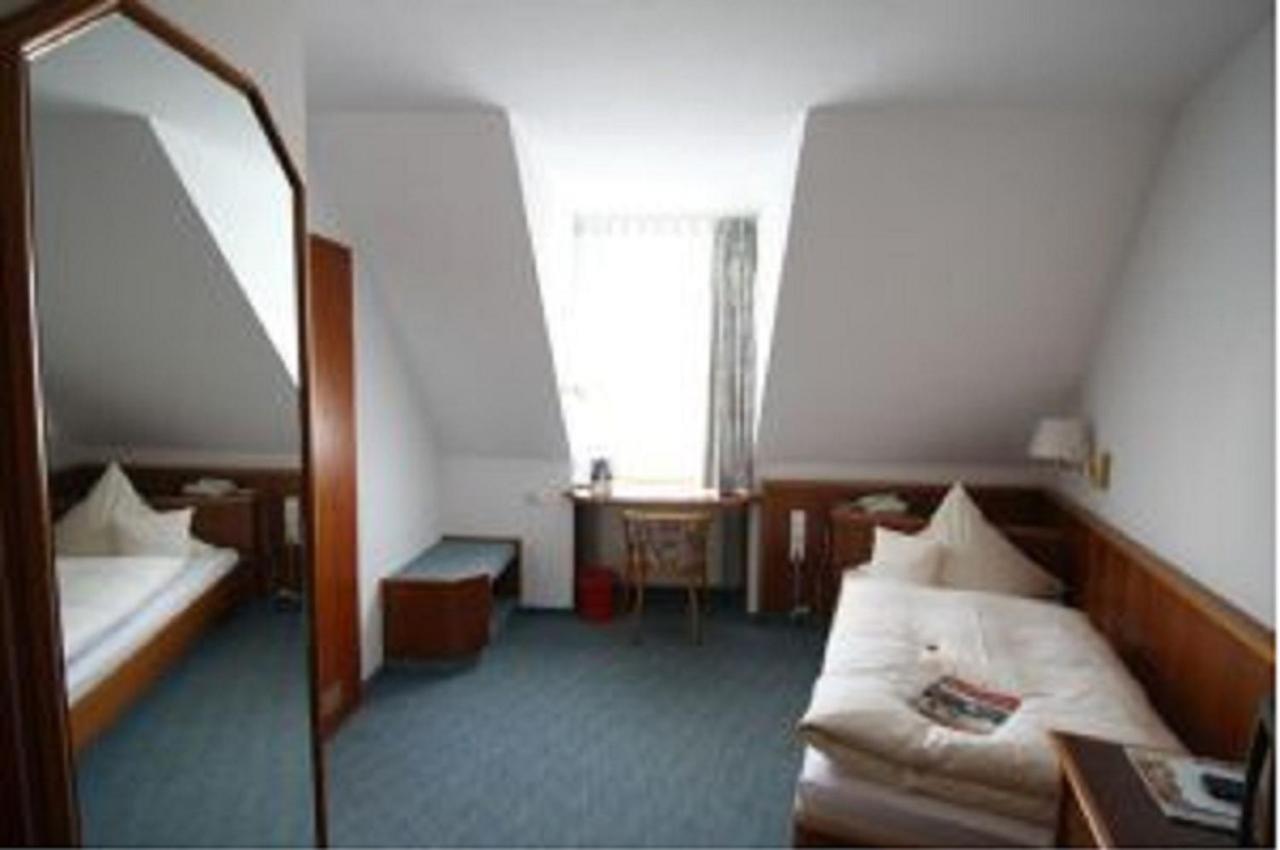 Garni Hotel Maselheimer Hof Buitenkant foto