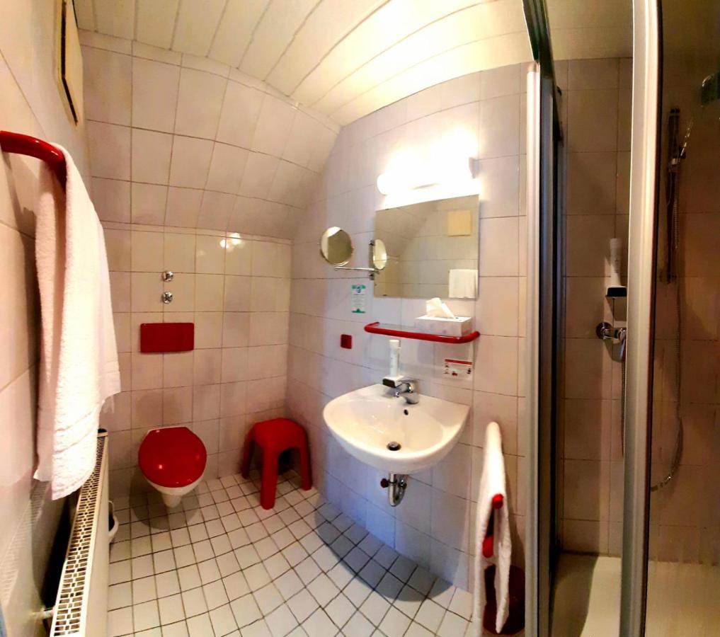Garni Hotel Maselheimer Hof Buitenkant foto
