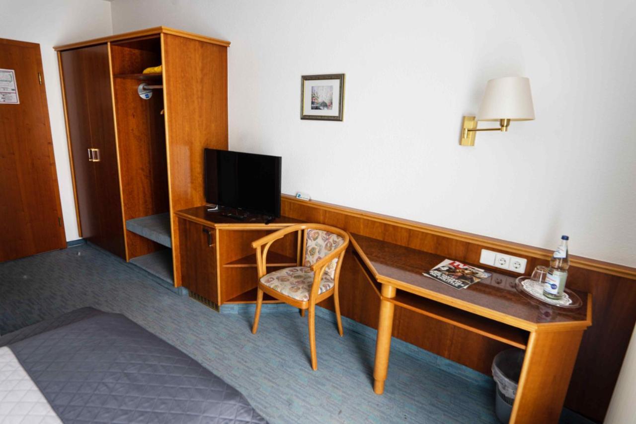 Garni Hotel Maselheimer Hof Buitenkant foto