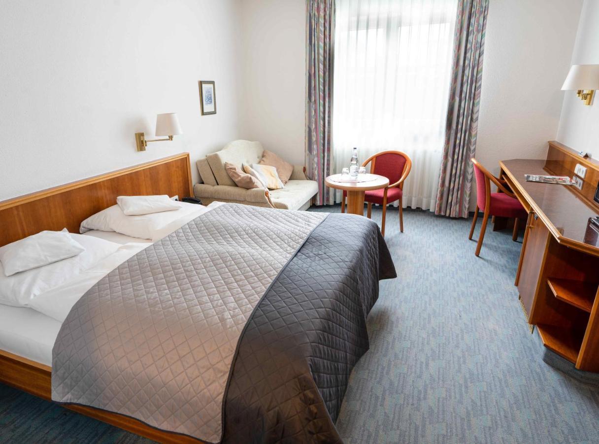 Garni Hotel Maselheimer Hof Buitenkant foto